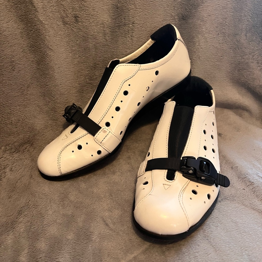 Acne Studios White Leather Flats US 8/European 38